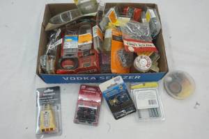 lot 550 image: fasteners