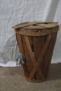 lot 576 image: wood basket