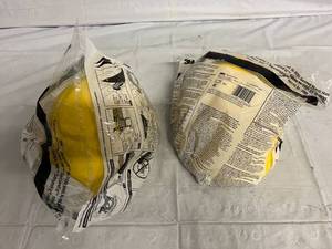 2 3M SecureFit Hard Hats