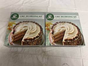 2 Cake Decorating Kits
