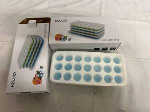 2 x 4 Packs of Ice Trays