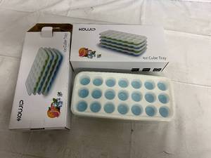 2 x 4 Packs of Ice Trays
