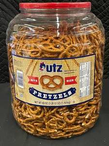 UTZ Bite Sized Pretzels 60 oz Tub