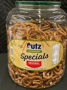 UTZ Sourdough Specials 52 oz Tub