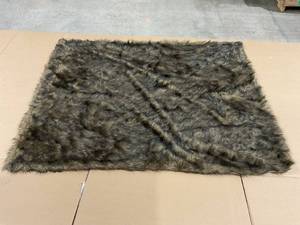 lot 209 image: Horimote Home Faux Fur Blanket