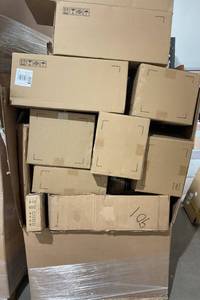 lot 220 image: Wholesale Pallet of Car Lamps