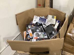 lot 333 image: LOT OF Miscellaneous Shower Heads