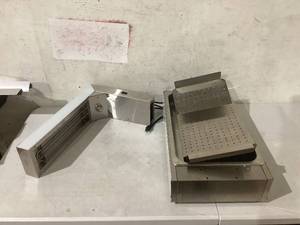 lot 402 image: PYY French Fry Warmer