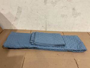 lot 196 image: 3 PCS Bedsure King Size Comforter Set Blue