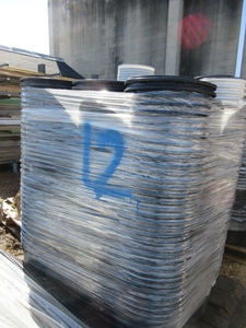 lot 712 image: ASSORTED SIZE, PLASTIC NURSERY POTS - USED ONE TIME