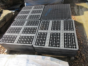 lot 714 image: TILE TECH TURF TRAYS - NEW