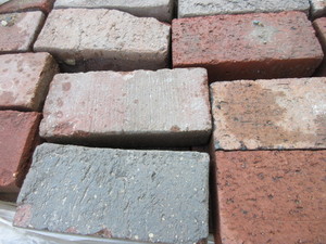 lot 729 image: RECYCLED CLAY PAVERS