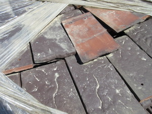 lot 732 image: LUDOWICI CLAY ROOF TILES - LOOSE, UNUSED