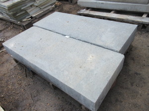 lot 754 image: CONCRETE STEP UNITS - NEW