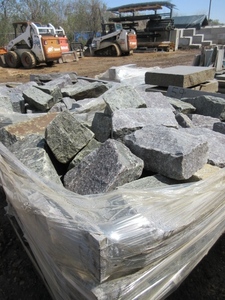 lot 759 image: WOLFEBORO GRANITE WALLSTONE - NEW - FULL PALLET