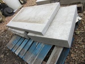 lot 804 image: BARONE, ROCK FACED, LIMESTONE STEP UNITS - NEW