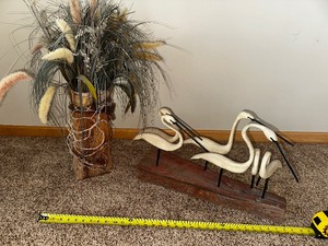lot 4 image: Floral Planter Decor and Wooden Egret Art Piece