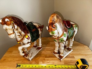 lot 8 image: Pair of Vintage Pottery Horse Figurines