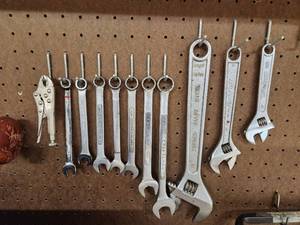 lot 64 image: Lot of assorted Wrenches