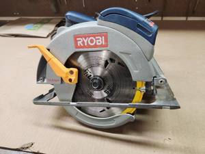 lot 66 image: Ryobi Circular Saw