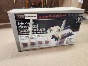 lot 83 image: Vintage Craftsman Dovetail Joint Fixture
