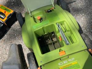 lot 1A image: Neuton CE6.2 Battery-Powered Lawn Mower