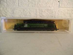 lot 16 image: MODEL POWER N Scale ALCO RSD15 BURLINGTON NORTHERN 7551 Locomotive - IN PACKAGE - GREAT PIECE - SEE PICTURES