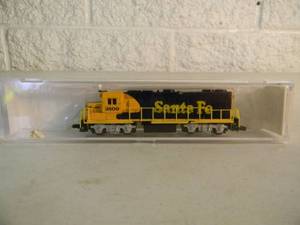 lot 18 image: LIFE-LIKE CP38-2 N Scale BURLINGTON NORTHERN 7843 Locomotive #3500 - IN PACKAGE - GREAT PIECE - SEE PICTURES