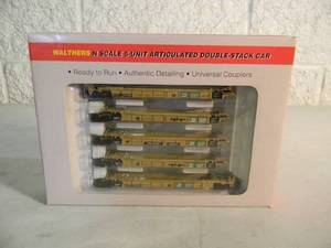 lot 19 image: WALTHERS N Scale 305 THRALL 5 UNIT ARTICULATED DOUBLE-STACK CAR BURLINGTON NORTHERN #72180 - IN BOX - FANTASTIC PIECE - SEE PICTURES