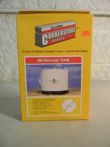lot 34 image: WALTHERS N Scale CORNERSTONE SERIES OIL STORAGE TANK #933-3223 - IN BOX - FANTASTIC PIECE - SEE PICTURES