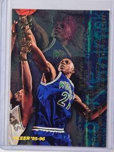 lot 43 image: Kevin Garnett Rookie 1996 FleerSkybox No. 293