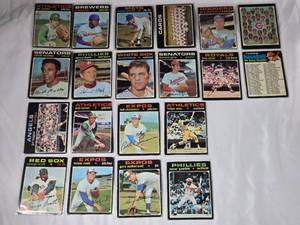lot 155 image: Lot of 20 Vintage Baseball Cards from 1971