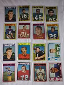 lot 283 image: Lot of 16 Vintage 1972 Topps NFL Football Cards