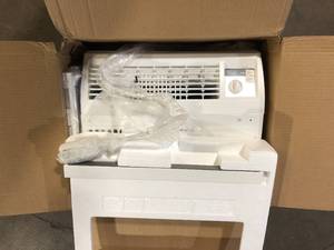 LG 5,000 BTU 115V Window Air Conditioner Cools 150 Sq. Ft. in White Customer Returns See Pictures