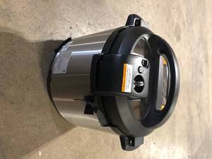 Instant Pot 6qt Duo Pressure Cooker  Customer Returns See Pictures