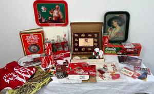 lot 13 image: Coca-Cola Memorabilia Assortment