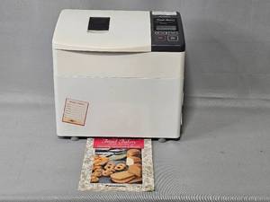 lot 60 image: Panasonic Bread Maker w Owners Manuel