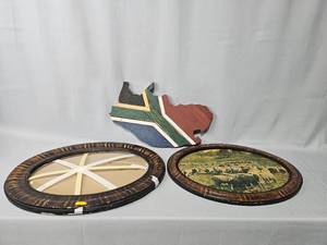 lot 72 image: Two Matching VTG Oval Frames (one wglass one wpicture of sheep), Wall Hanging of South African Flag
