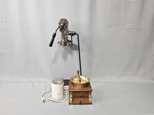 lot 88 image: Electric & Manual Coffee Grinders & Stand Up Wine Opener