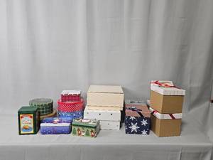 lot 108 image: Lot of Christmas Tins and Gift Boxes - Various Sizes, Great Condition