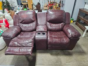 lot 117 image: Burgundy Vinyl 2 Seater Rocker and Recliners - with wear