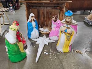 lot 127 image: Blow Mold Light Up Nativity w Wooden Manger (missing 1 piece of wood off of roof) - untested