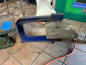 2 benchtop jigsaws