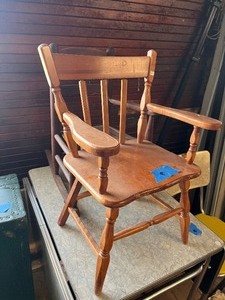 2 kids chairs