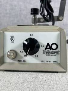 lot 35 image: Light Model 665 Scientific Intruments 115V. 60Hz 30 V.A.