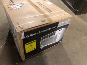 lot 2 image: LG 18,000 BTU 230208V Window Air Conditioner LW1816ER with Remote in White  Customer Returns See Pictures