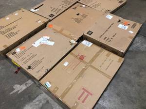 lot 38 image: Lot of Assorted Mirrors Various Models and Conditions Customer Returns See Pictures