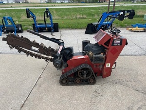 TORO TRENCHER & TRAILER