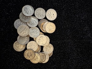 lot 5 image: Mixed Lot of 30 Silver Dimes