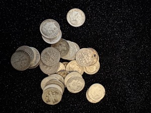 lot 7 image: Mixed Lot of 30 Silver Dimes